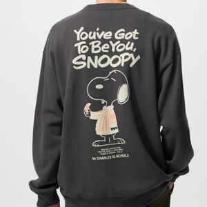 Uniqlo Peanuts Snoopy Graphic Sweatshirt
